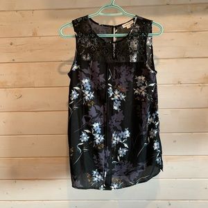 Warehouse One | NWT Floral & Lace Sleeveless Blouse